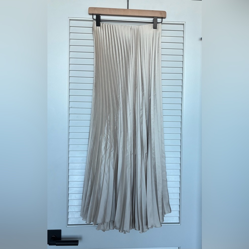 Zara Cream Pleated Maxi Skirt